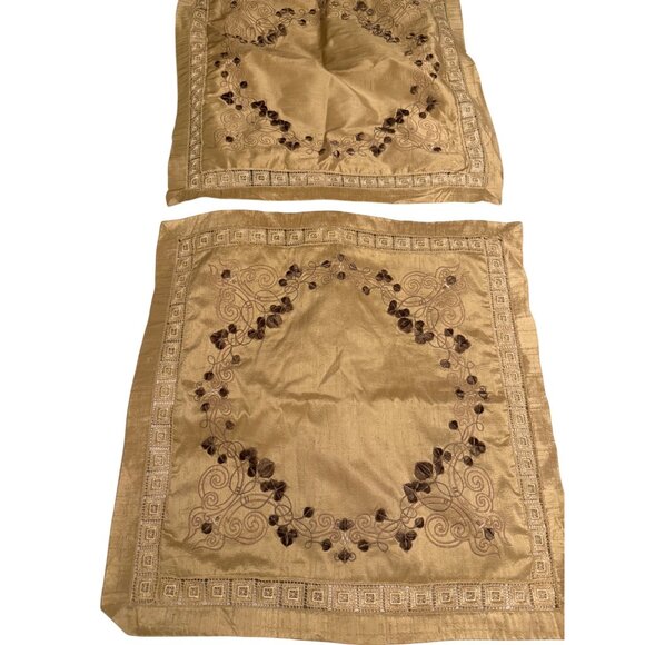 2 Vtg Textile Hand Embroidered Silk Throw Sofa Pillow Covers Crochet Trim zip - Picture 8 of 12